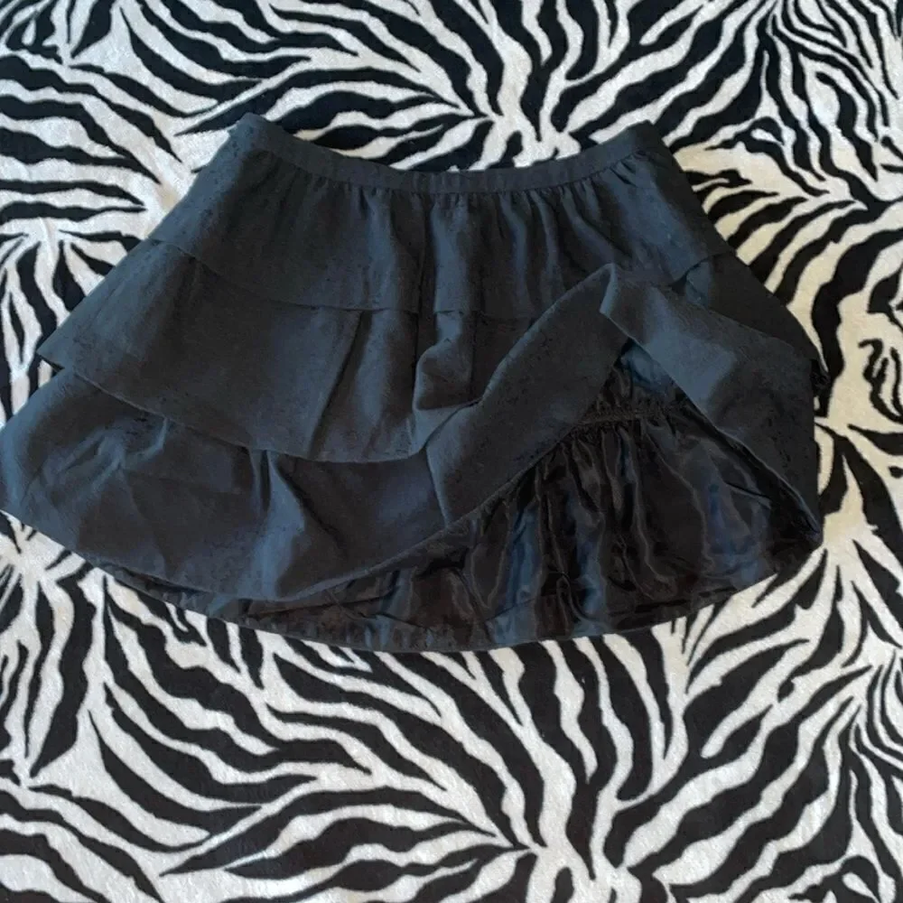 Zara basics ruffled layered black women’s black mini skirt size medium